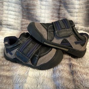 Kenneth Cole Reaction, size 8m